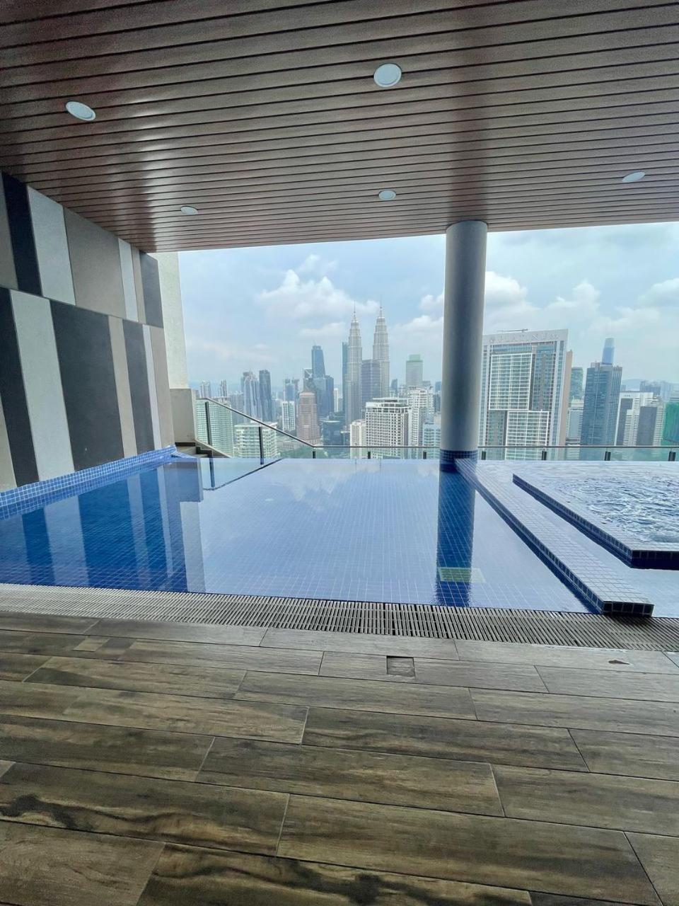 Apartment The Luxe Klcc By *